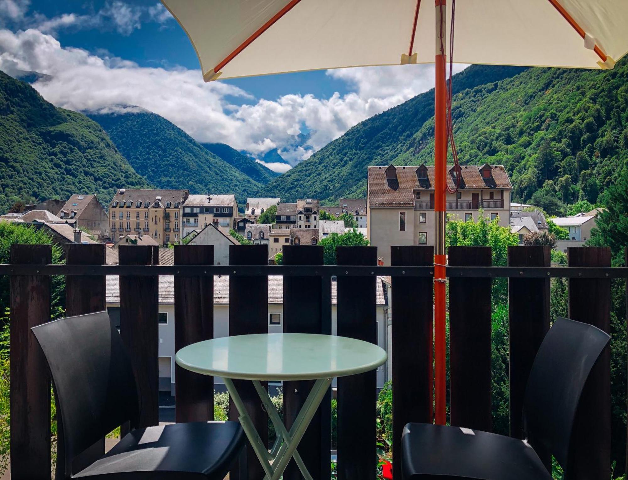 Cano'Py, Charmant 2 Pieces Avec Vue Montagne En Coeur De Ville Bagnères-de-Luchon Exteriér fotografie